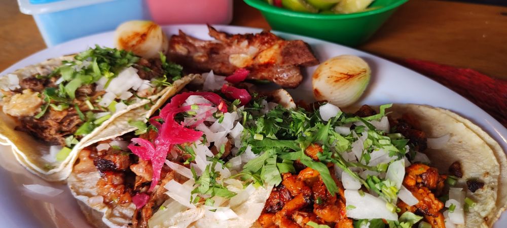 Mi Barrio Zihuatanejo Tacos De Costilla.jpeg
