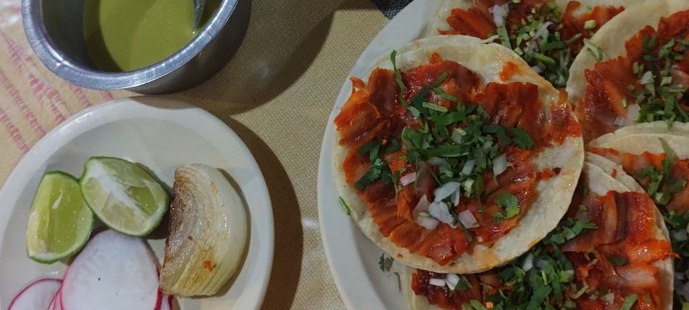 Tacos Al Pastor Y Cebollita 