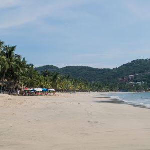   Playa La Ropa Beach