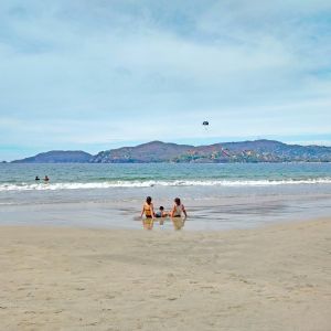   Playa La Ropa Beach