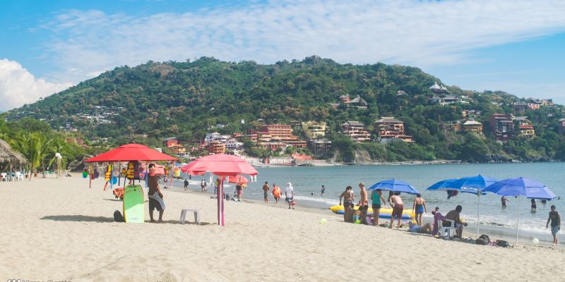 Playa Principal Zihuatanejo 