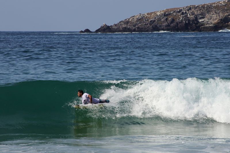 Torneo de bodysurf en Las Escolleras