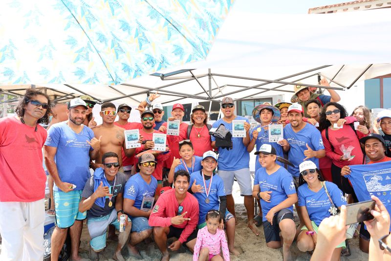 Participantes y equipo del Comité de Surf Municipal